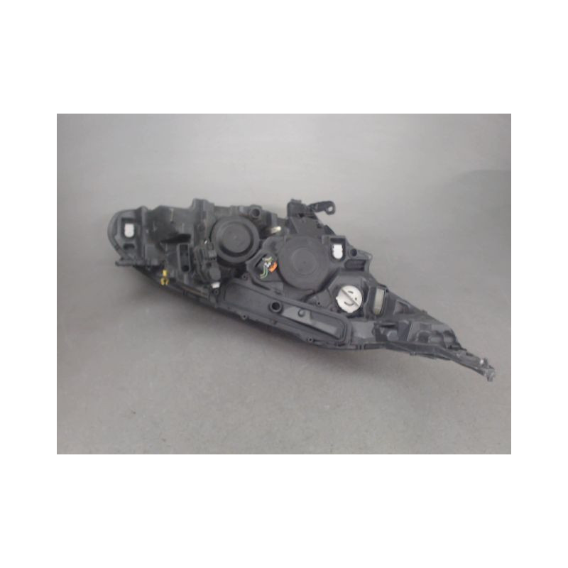 PHARE GAUCHE PEUGEOT 208