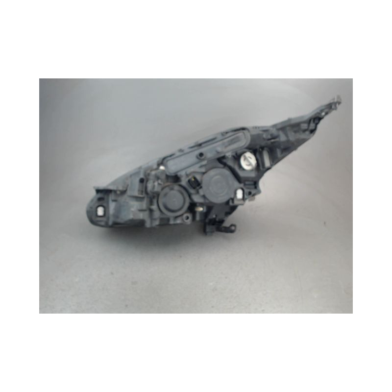 PHARE DROIT PEUGEOT 208