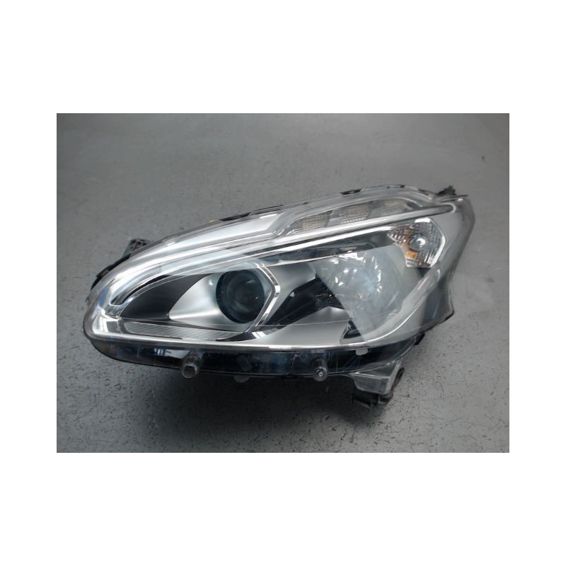 PHARE GAUCHE PEUGEOT 208