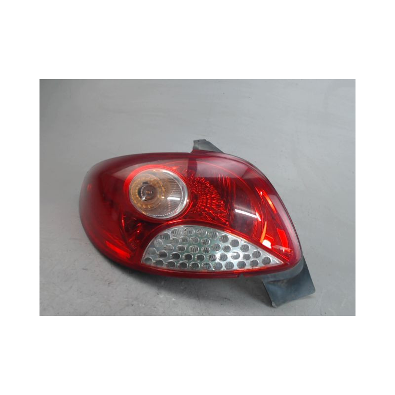 FEU ARRIERE GAUCHE  PEUGEOT 206