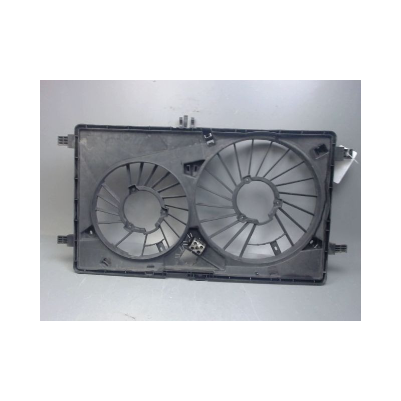 SUPPORT DE VENTILATEUR RENAULT MASTER 3 PHASE 1 2.3 DCI - 16V