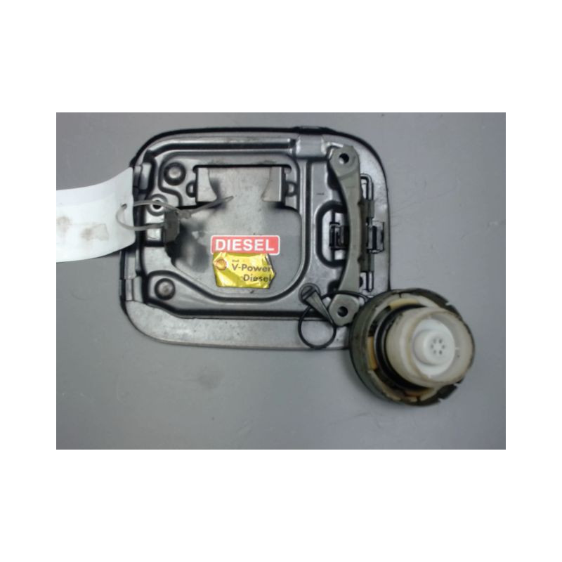VOLET DE TRAPPE CARBURANT TOYOTA AVENSIS