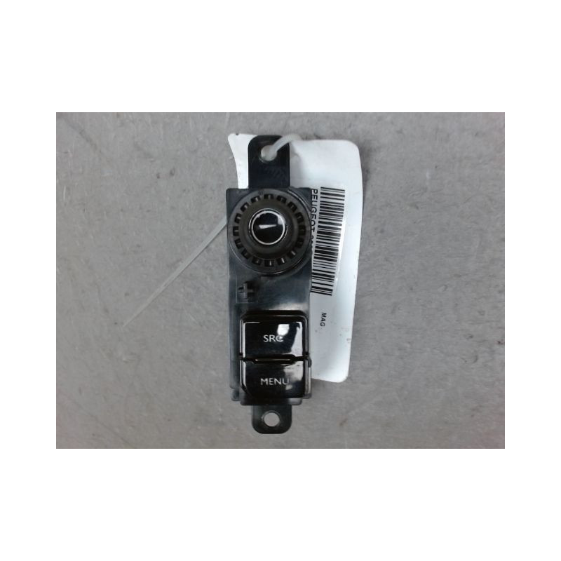 COMMANDE GPS PEUGEOT 208