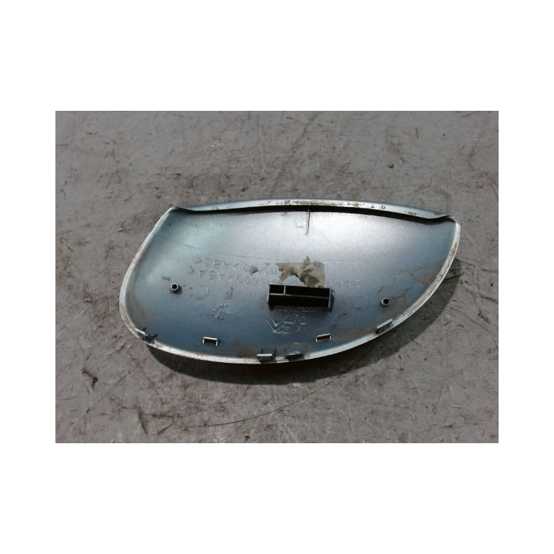 CARENAGE RETROVISEUR EXTERIEUR DROIT PEUGEOT 206 5P