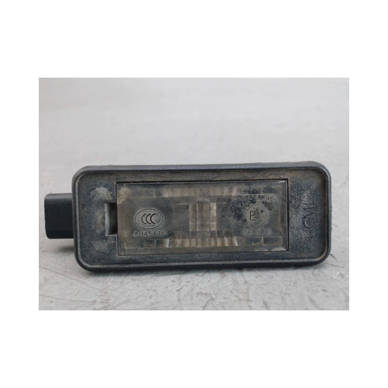 ECLAIREUR PLAQUE DE POLICE DROIT PEUGEOT 208