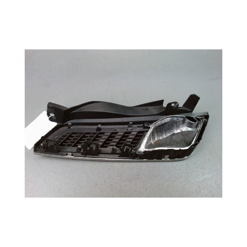 GRILLE CALANDRE DROIT NISSAN MICRA III Phase 3 2007-2010