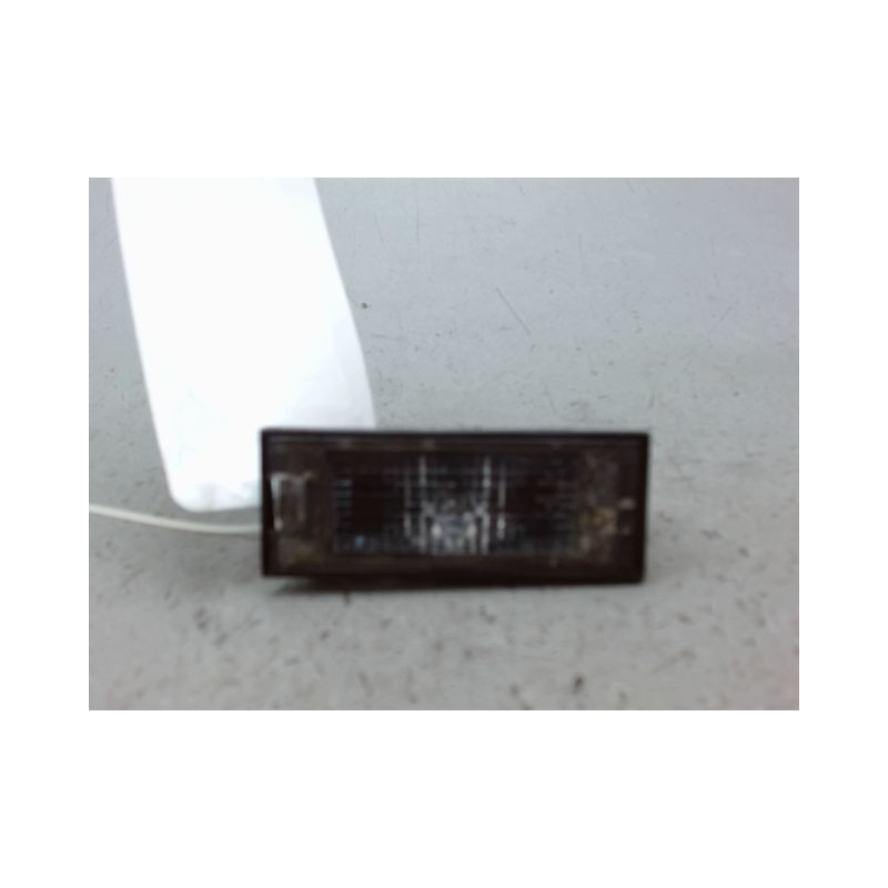 ECLAIREUR PLAQUE DE POLICE DROIT RENAULT CLIO III Phase 1 2005-2009