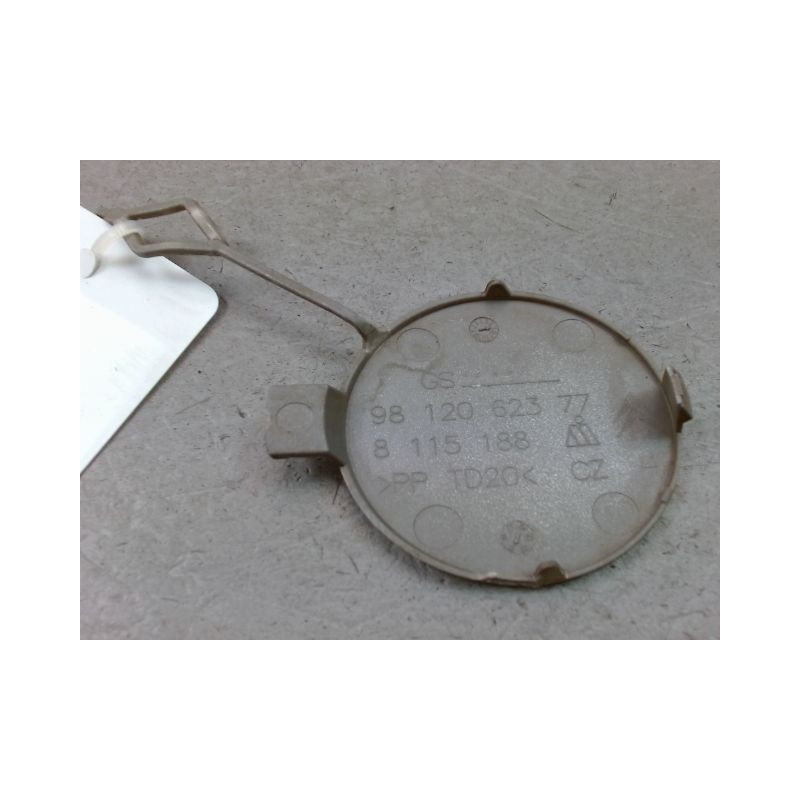 OBTURATEUR COUVRE CROCHET DE BOUCLIER AV CITROEN C3 2009-