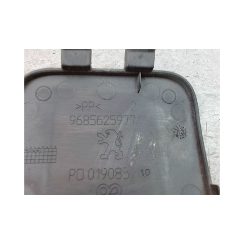 OBTURATEUR COUVRE CROCHET DE BOUCLIER AR PEUGEOT 3008 BREAK I Phase 1 2009-2013