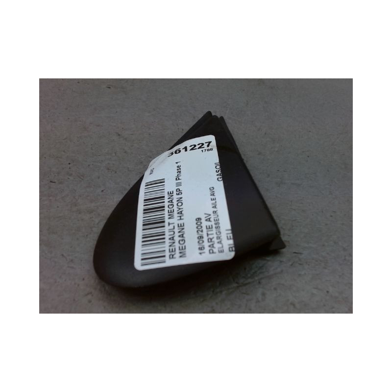 ELARGISSEUR AILE AVANT GAUCHE RENAULT MEGANE III Phase 1 2008-2012