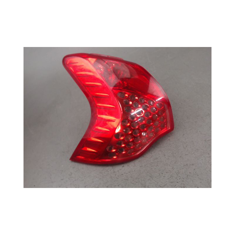 FEU ARRIERE GAUCHE  PEUGEOT 3008