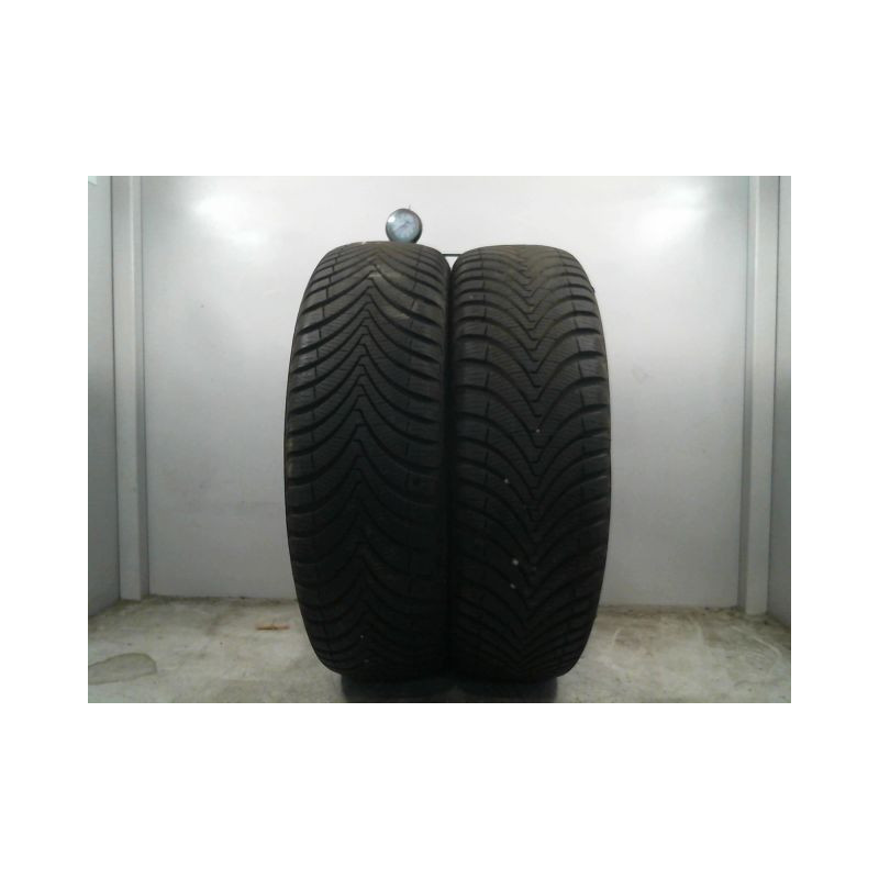 Paire de pneus KUMHO SOLUS 4S HA32 185 60 15 88 H