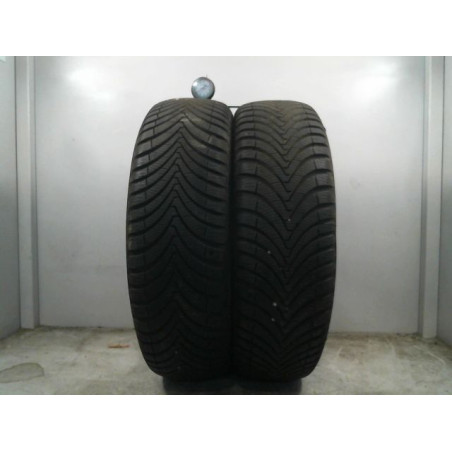 Paire de pneus KUMHO SOLUS 4S HA32 185 60 15 88 H