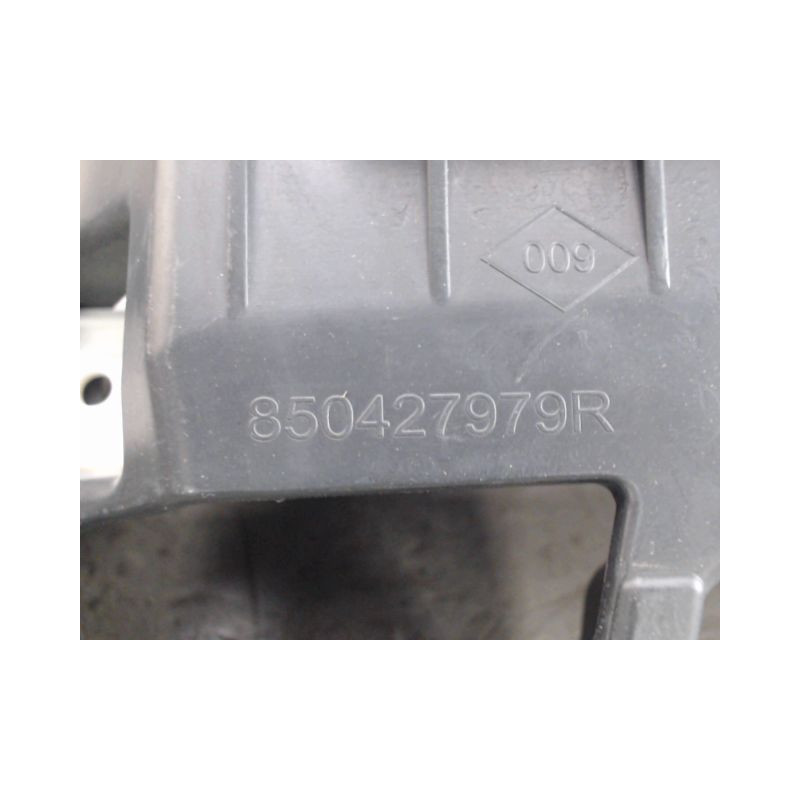 SUPPORT CENTRAL PARE-CHOC ARRIERE  RENAULT CLIO