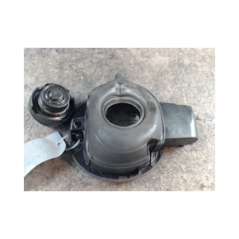 VOLET DE TRAPPE CARBURANT VOLKSWAGEN GOLF V 2003-2009