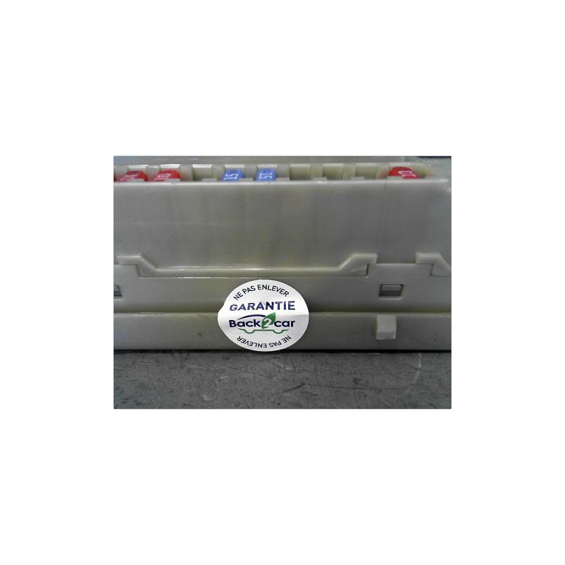 BOITE A FUSIBLES NISSAN NOTE PH2 09-14