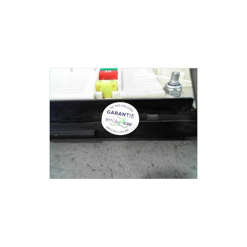 BOITE A FUSIBLES RENAULT MEGANE II PH2 CPE 06-09