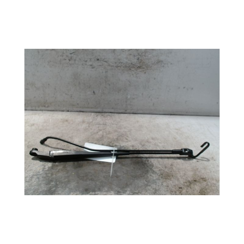 BRAS ESSUIE-GLACE AVANT TOYOTA AYGO 5P
