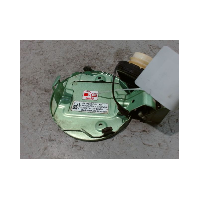 VOLET DE TRAPPE CARBURANT SUZUKI SPLASH