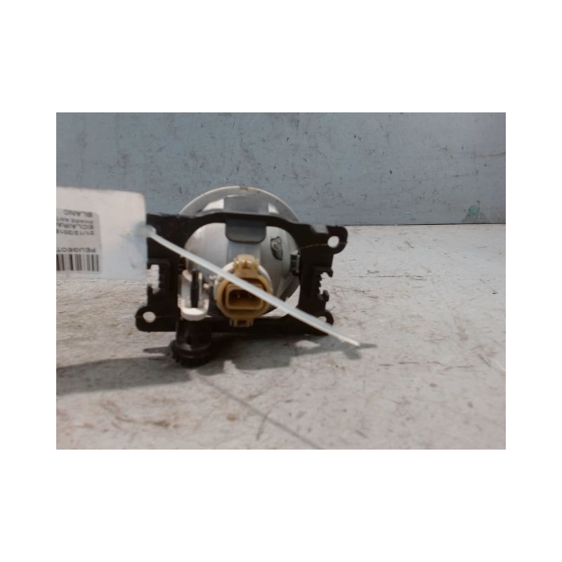 PHARE ANTIBROUILLARD AVANT GAUCHE PEUGEOT 2008