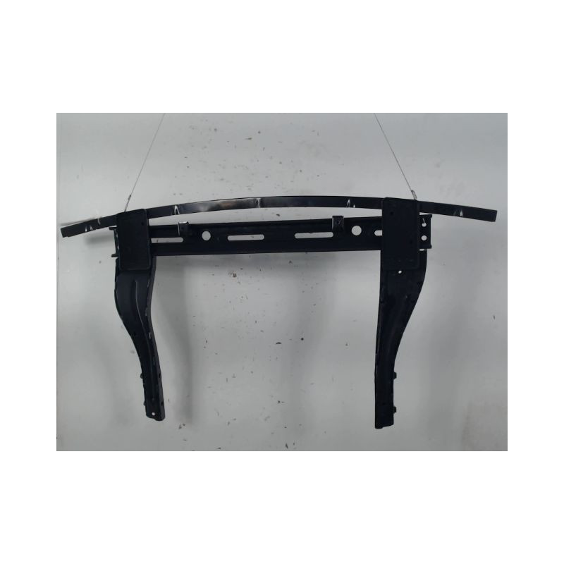 TRAVERSE INFERIEURE ARMATURE AVANT DACIA SPRING