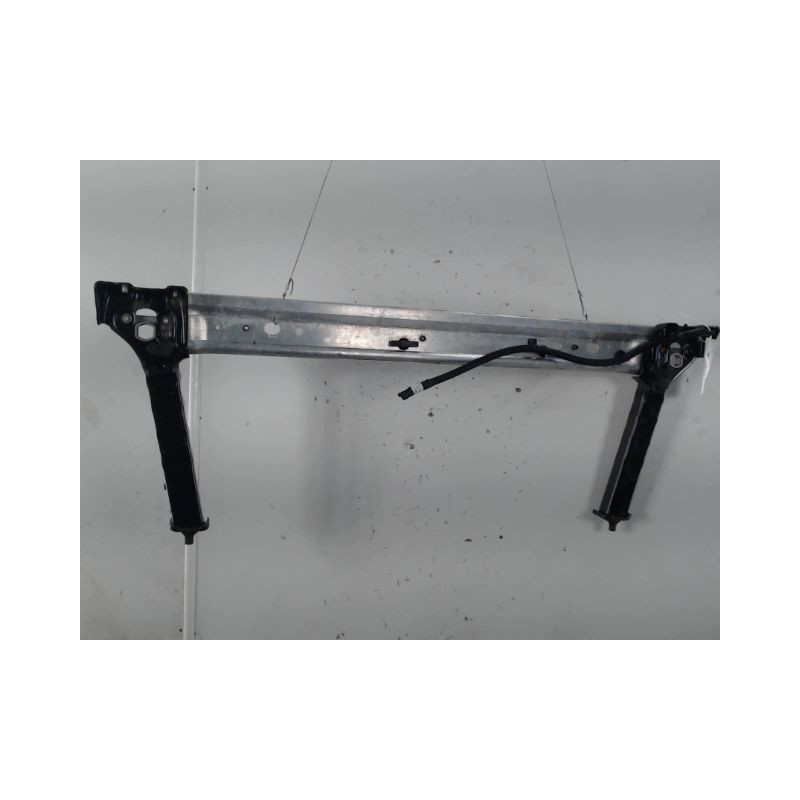 TRAVERSE INFERIEURE ARMATURE AVANT RENAULT MEGANE