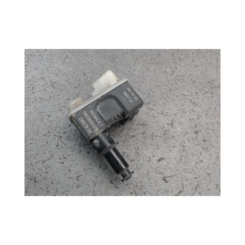 ACTIONNEUR TRAPPE CARBURANT RENAULT CLIO