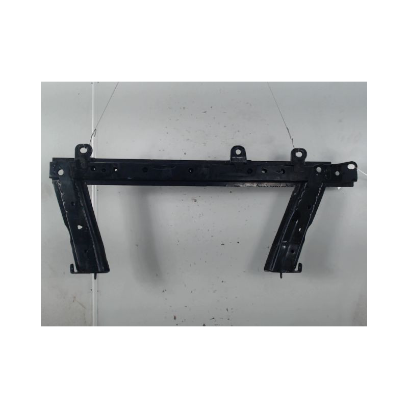 TRAVERSE INFERIEURE ARMATURE AVANT RENAULT CLIO