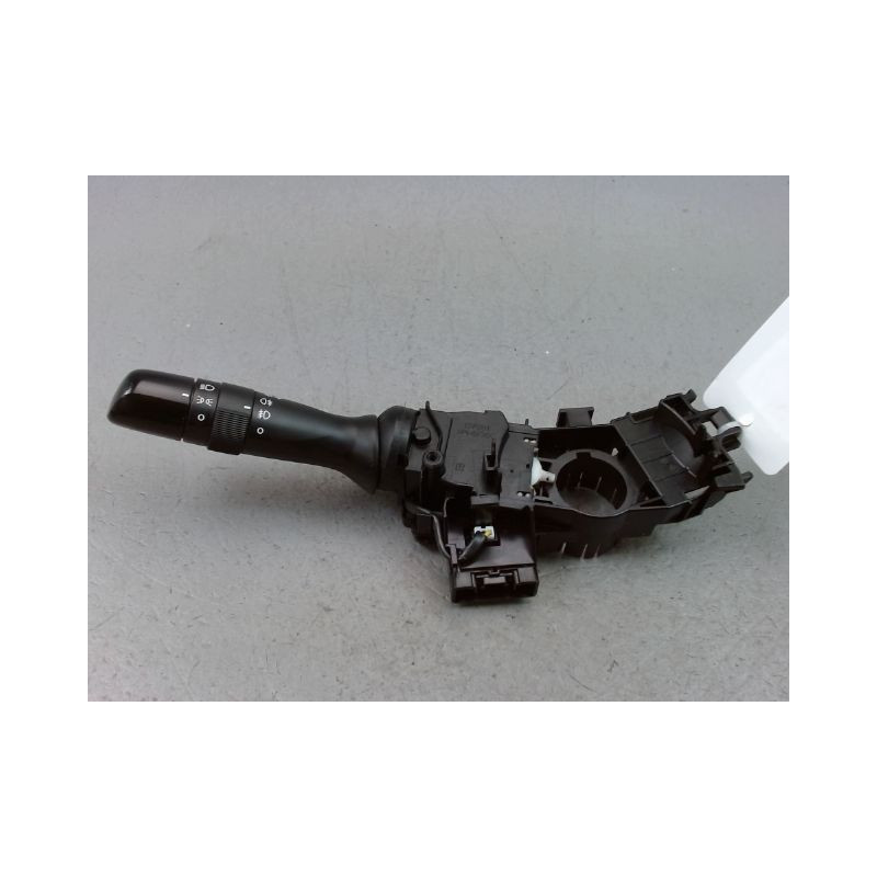 COMMANDE ECLAIRAGE TOYOTA YARIS II Phase 2 2009-2011