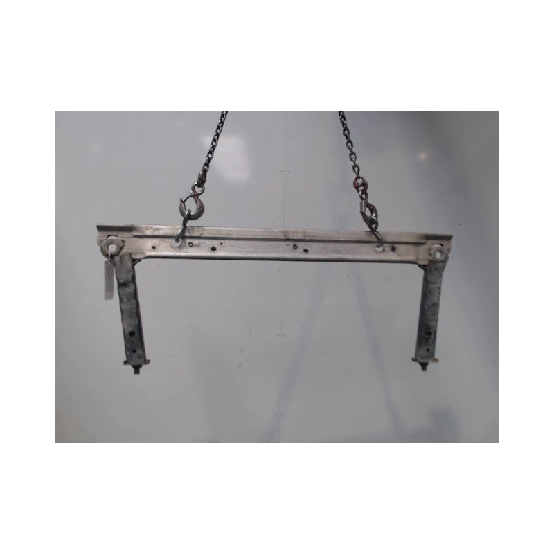 TRAVERSE INFERIEURE ARMATURE AVANT RENAULT MEGANE III 2008-