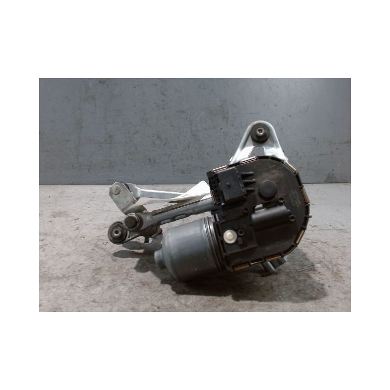 MOTEUR ESSUIE-GLACE AVD PEUGEOT 3008 2009-