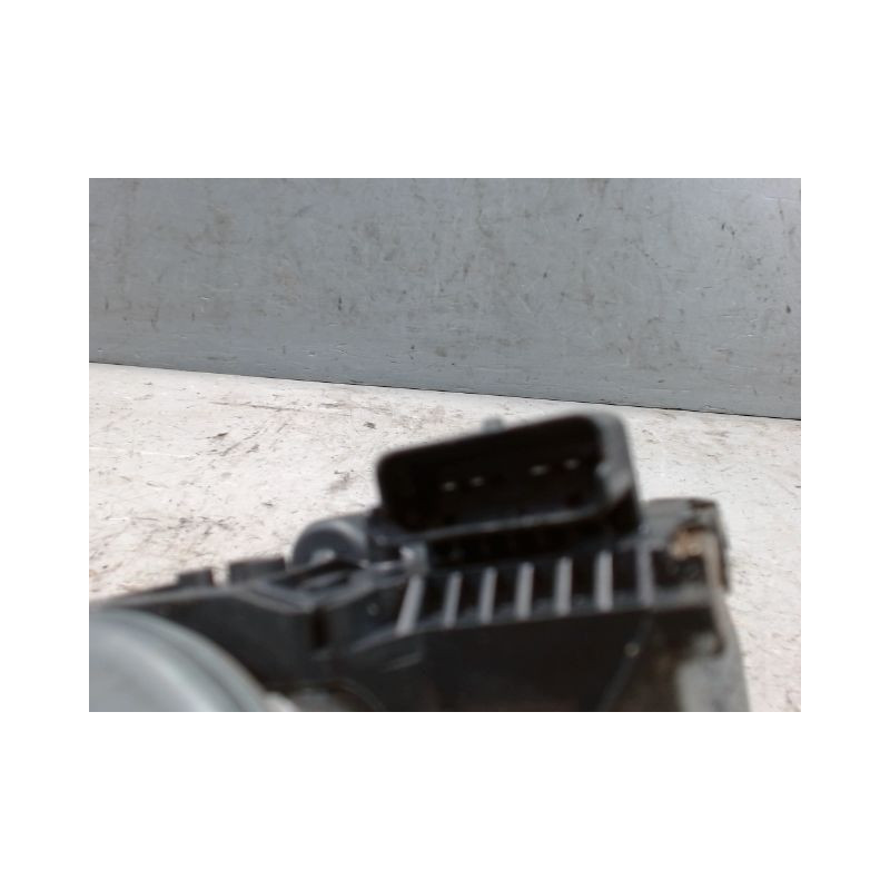 MOTEUR ESSUIE-GLACE AVG PEUGEOT 3008 2009-