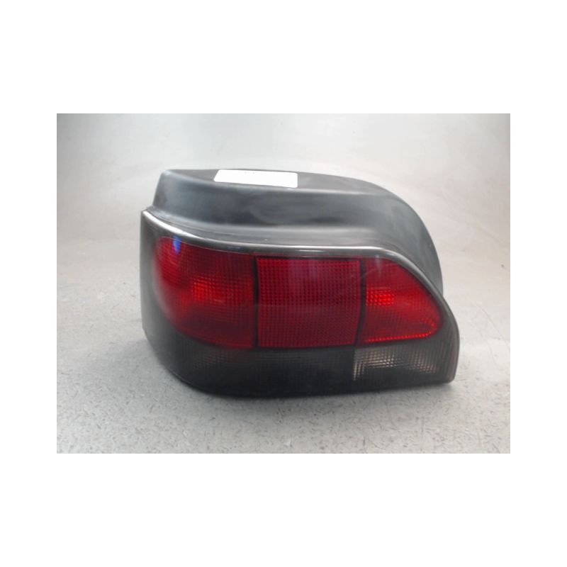 FEU ARRIERE GAUCHE  RENAULT CLIO