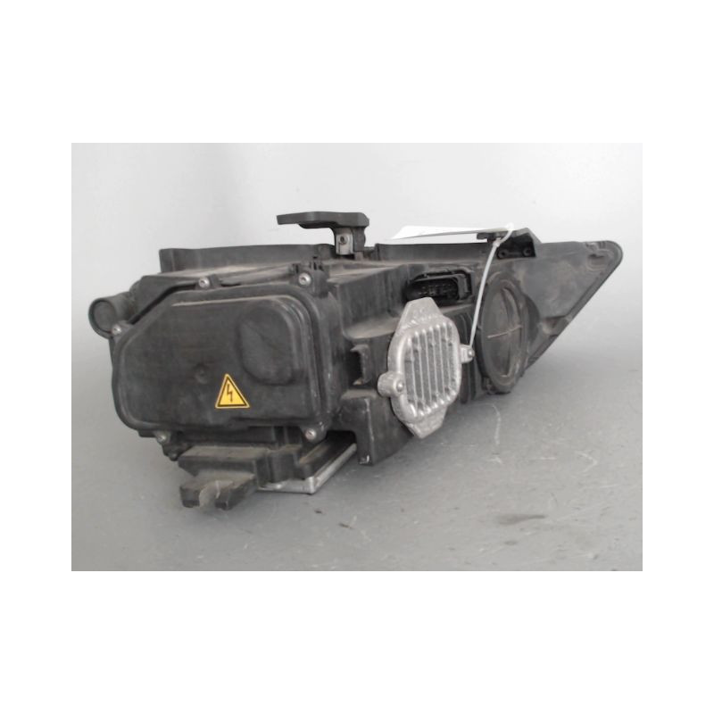 PHARE GAUCHE AUDI Q3