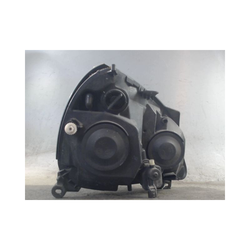 PHARE GAUCHE RENAULT CLIO II CAMPUS 06-