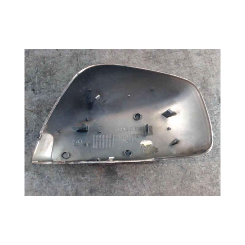 CARENAGE RETROVISEUR EXTERIEUR DROIT PEUGEOT 807