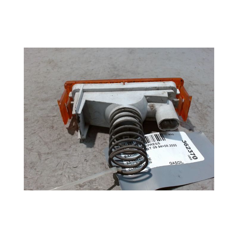 CLIGNOTANT GAUCHE RENAULT EXPRESS FGT 94-2000