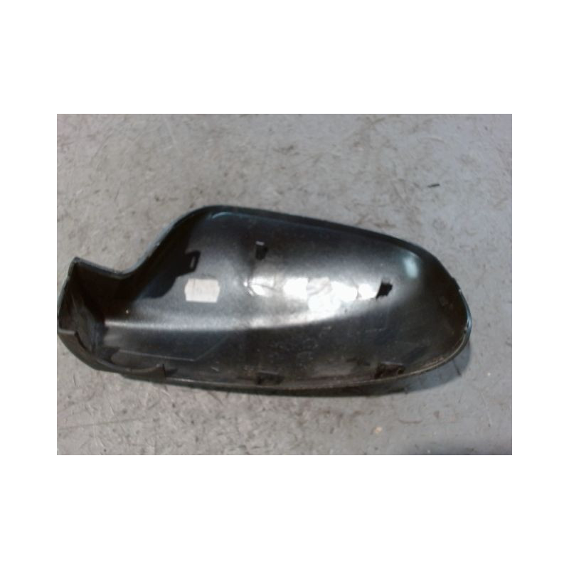 CARENAGE RETROVISEUR EXTERIEUR DROIT PEUGEOT 407