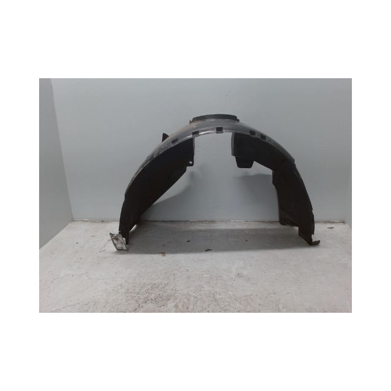 PARE-BOUE AVANT DROIT DACIA SANDERO 2008-