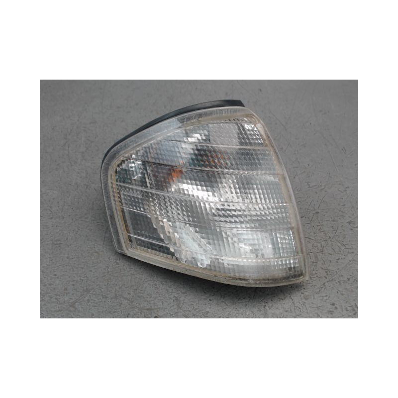 CLIGNOTANT GAUCHE MERCEDES C250