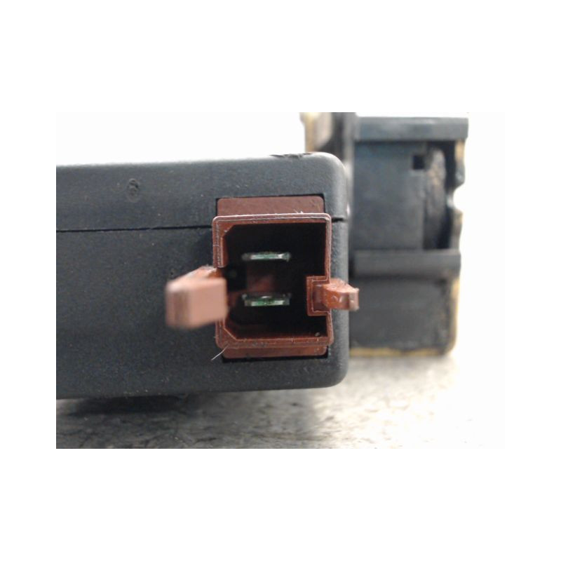 SYSTEME CONDAMNATION ARRIERE GAUCHE PEUGEOT 106