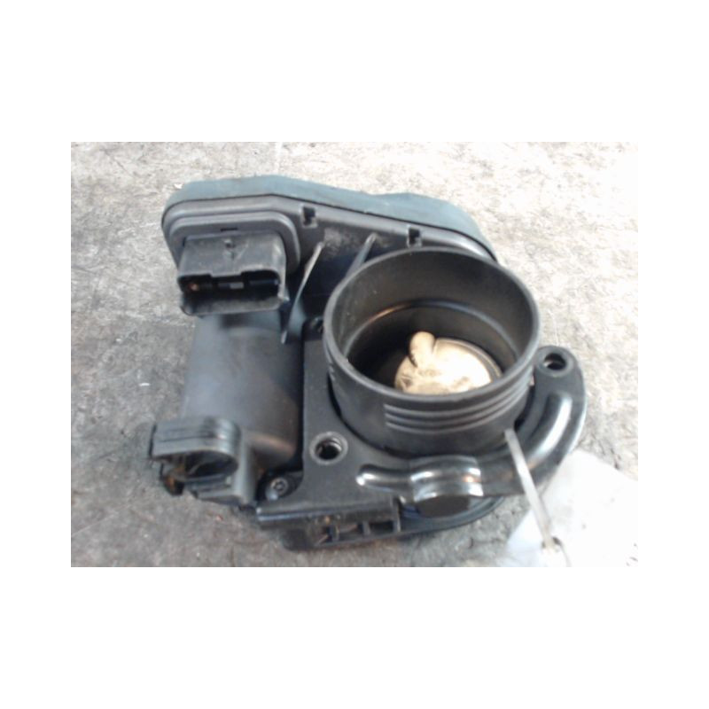 BOITIER PAPILLON CITROEN C4 04-08