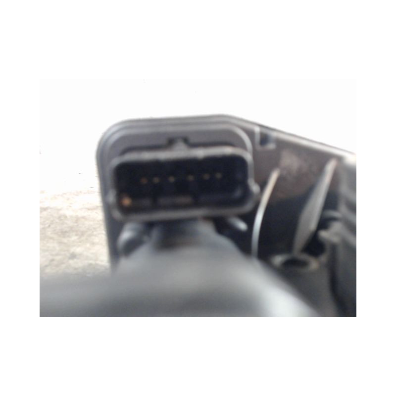 BOITIER PAPILLON CITROEN C4 04-08