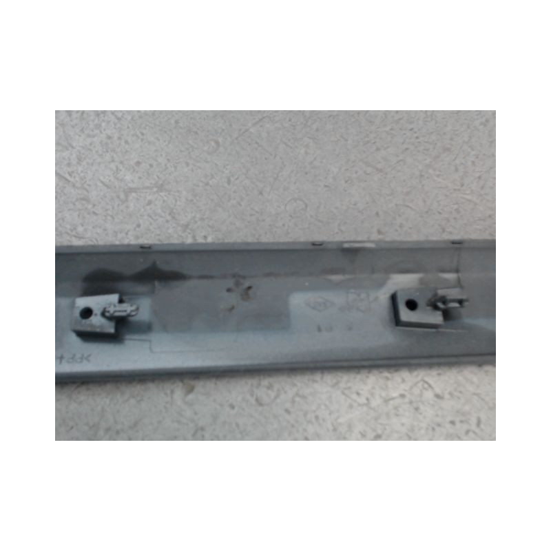 PROTECTION PORTE AVANT DROIT RENAULT MODUS