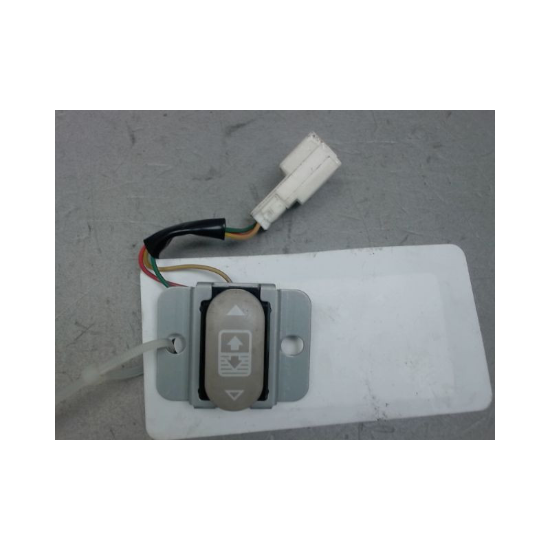 BOUTON COMMANDE TOIT OUVRANT NISSAN QASHQAI