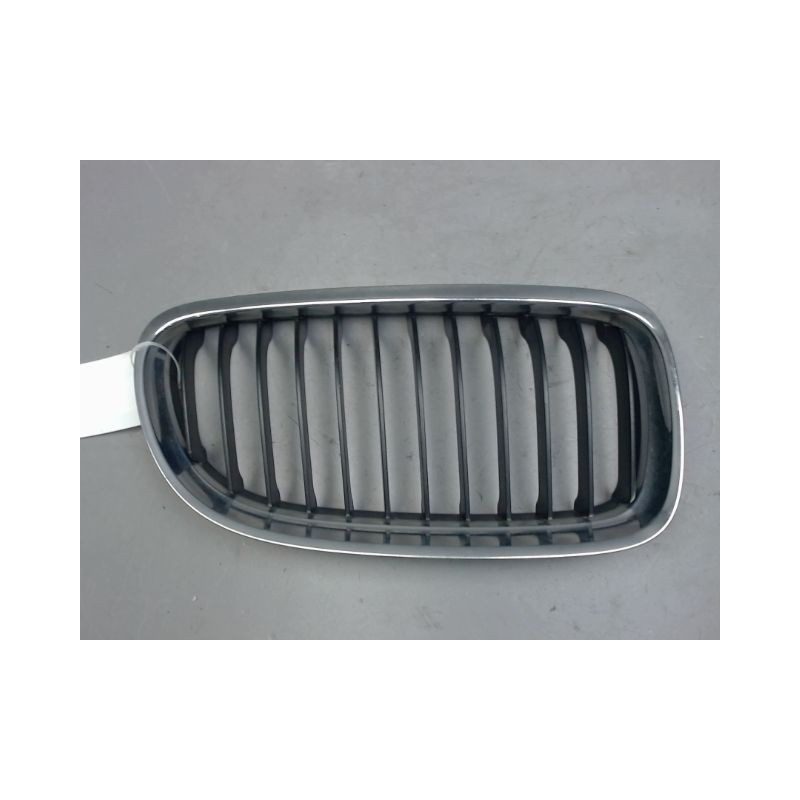 GRILLE CALANDRE DROIT B.M.W. SERIE 3
