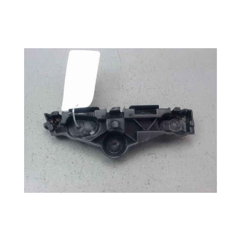 SUPPORT PARE-CHOC AVD DACIA SANDERO