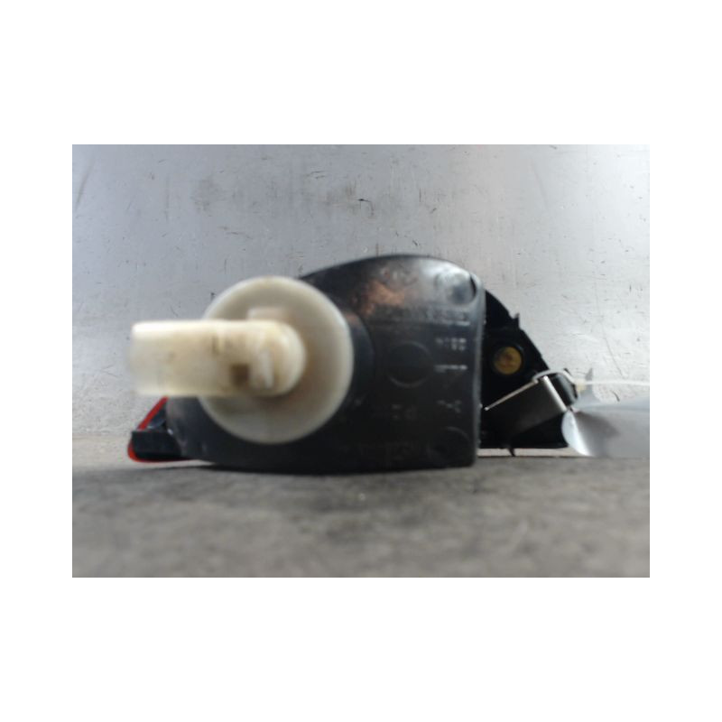 FEU BROUILLARD ARRIERE GAUCHE RENAULT CLIO III 2010-