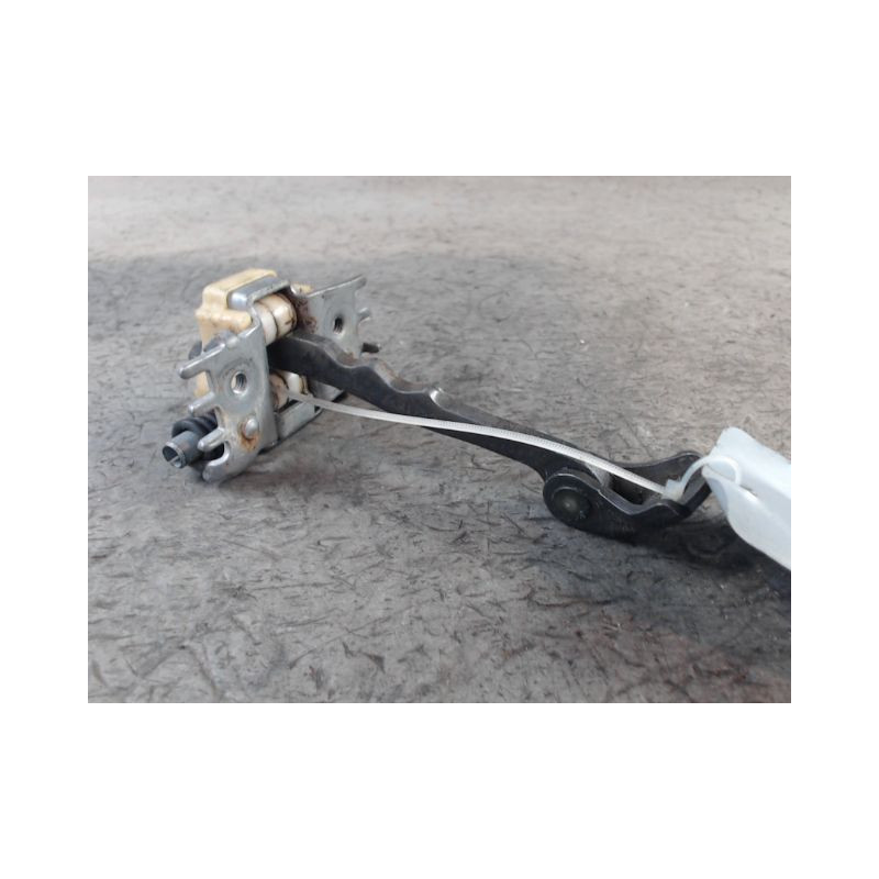 TIRANT PORTE AVANT DROIT RENAULT LAGUNA III 2009-