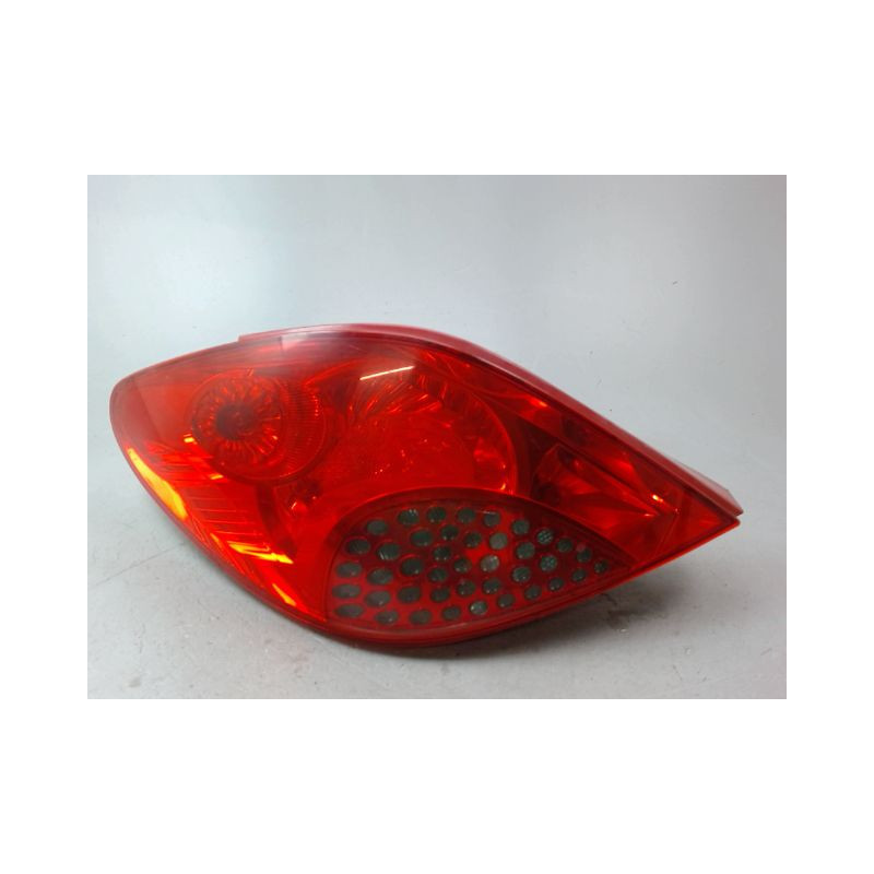 FEU ARRIERE GAUCHE  PEUGEOT 207 2006-2013